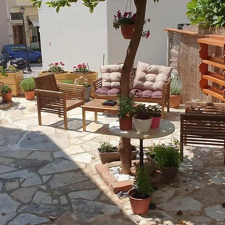 Porto * Chania (Crete)